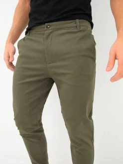 Kingsley Slim Fit Tailored Chinos*Blakely Clothing Outlet