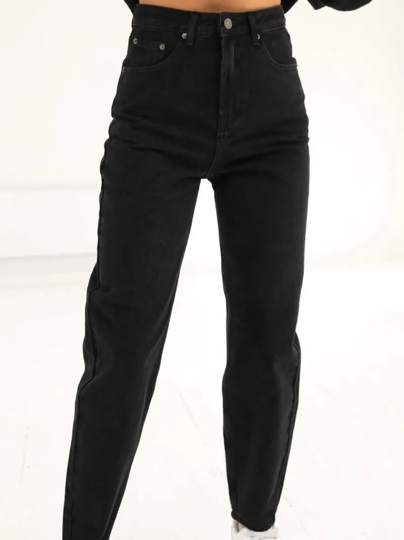 Mom Jeans*Blakely Clothing Store