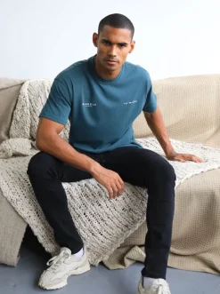 Signature Relaxed T-Shirt*Blakely Clothing Online